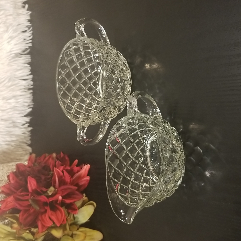 Waffle Depression Creamer & Sugar Set